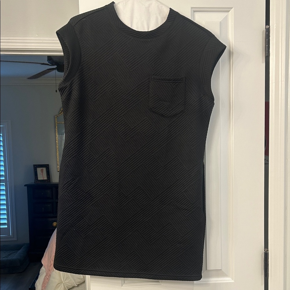 Black Sleeveless Dress